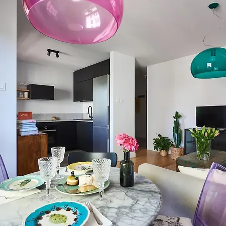 Loved Up Sea Apartment *